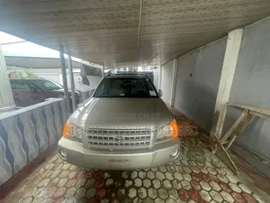 Toyota Highlander 2002 Gold