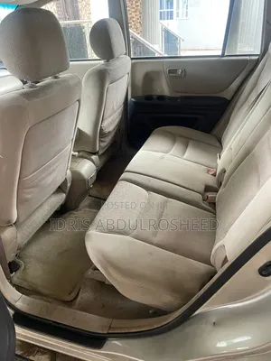 Toyota Highlander 2002 Gold