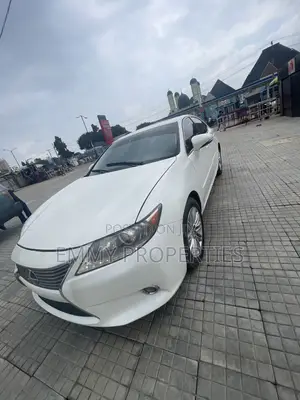Lexus ES 2015 White