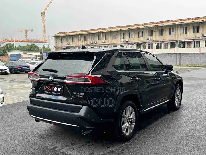 Toyota Frontlander 2022 Black