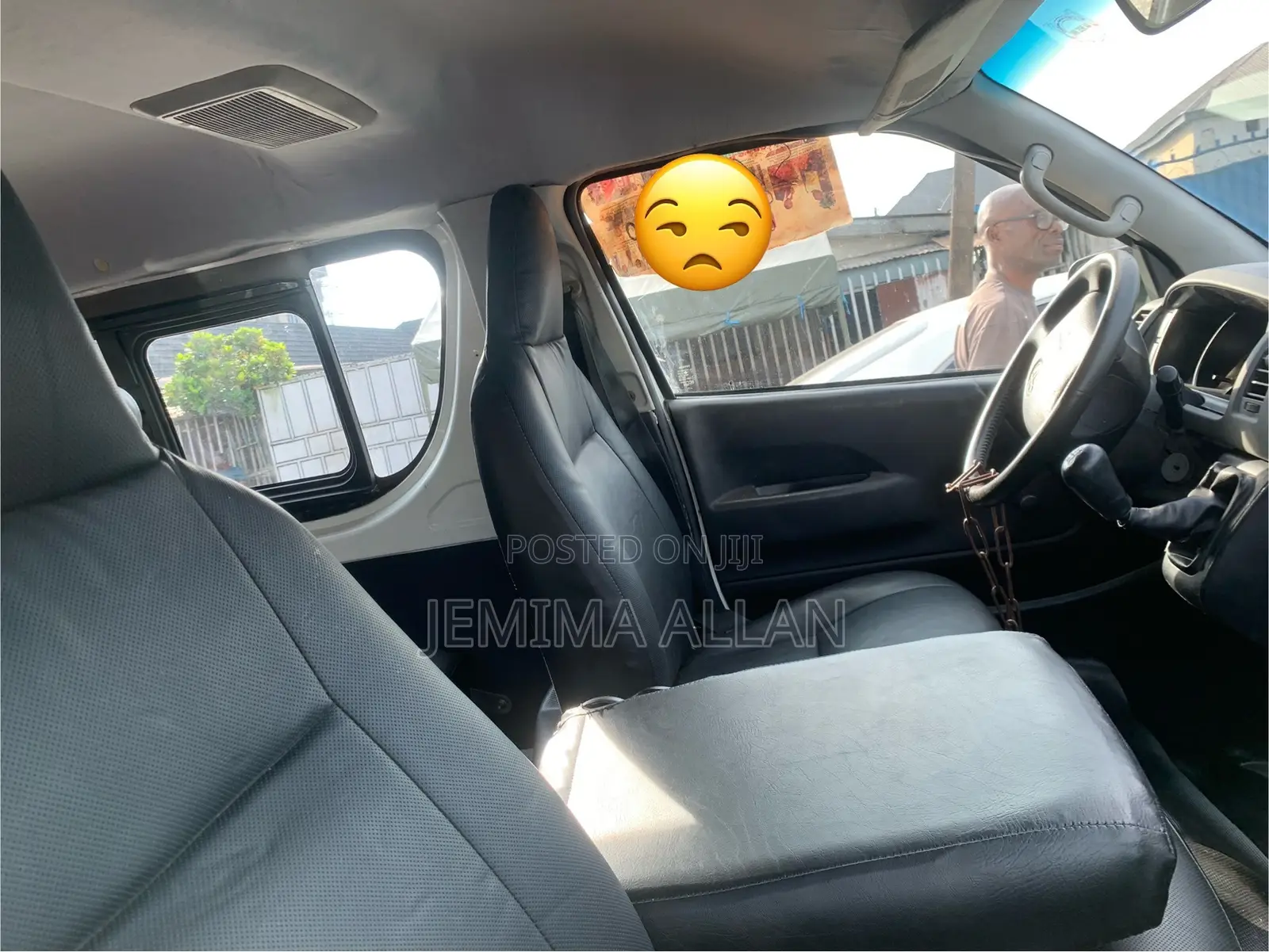 Toyota HiAce 2015 White