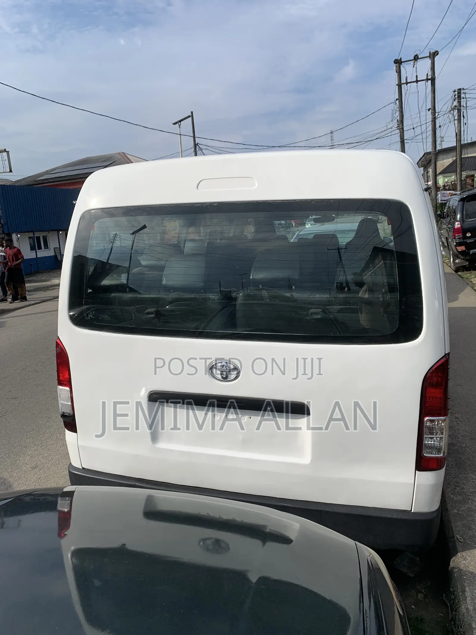Toyota HiAce 2015 White
