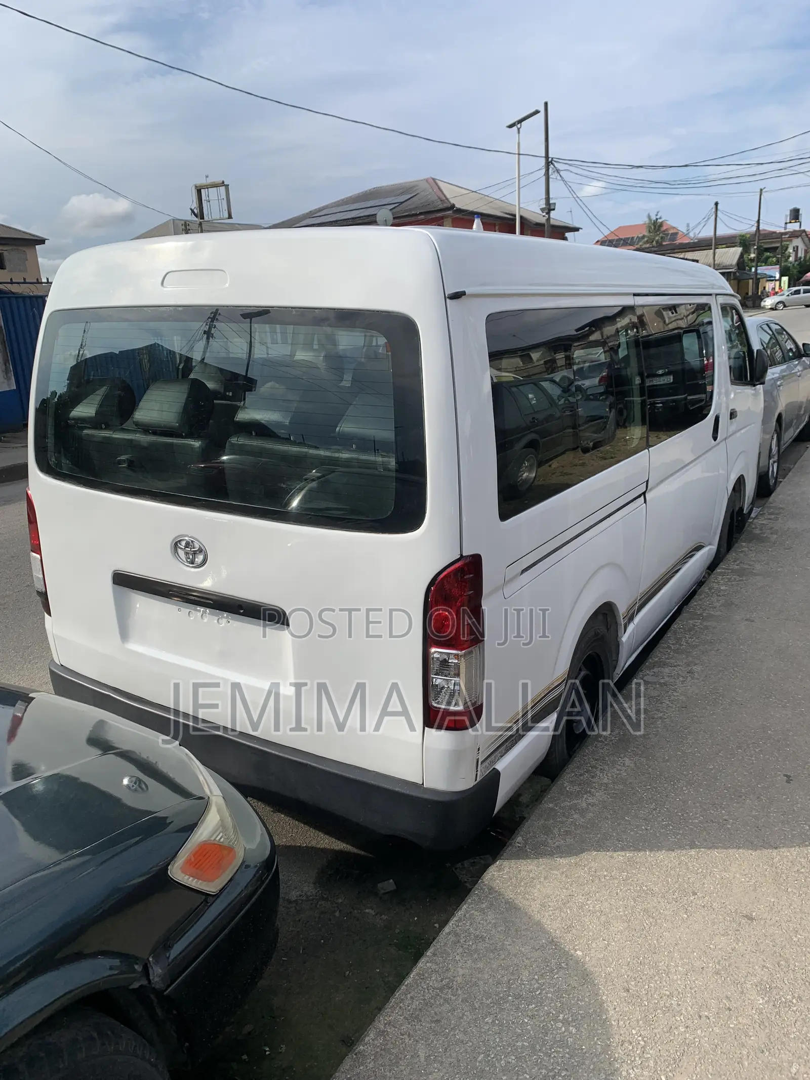Toyota HiAce 2015 White