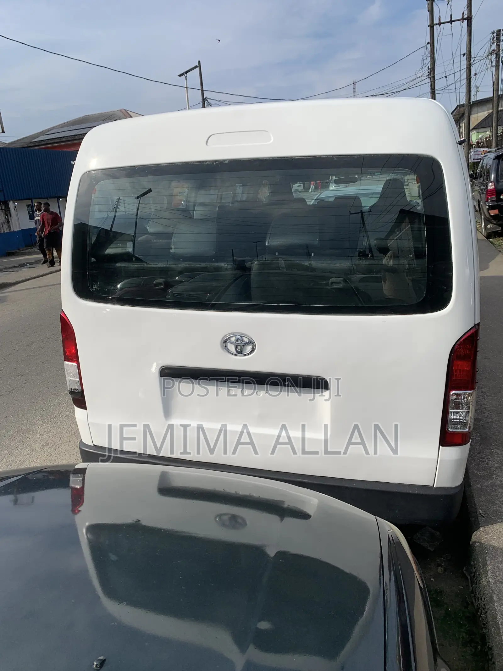 Toyota HiAce 2015 White