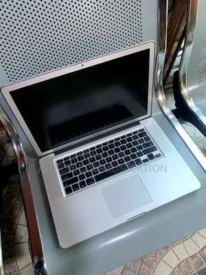 Laptop Apple MacBook Pro 2015 16GB Intel Core i7 HDD+SSD 256GB