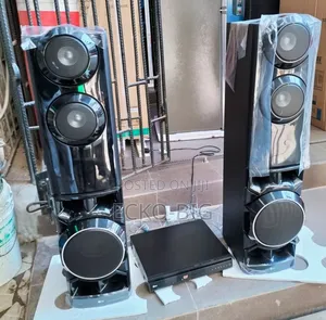 LG 1250W Bodyguard Home Theater System Model LHD687.