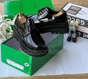 Cooperate Shoe