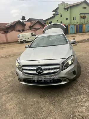 Mercedes-Benz GLA 250 2015 Gray