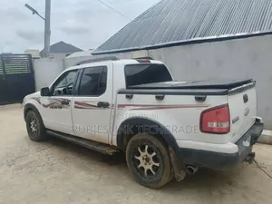 Ford Explorer 2007 White