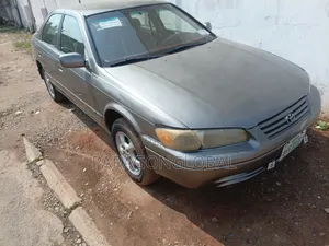 Toyota Camry 2009 Gold