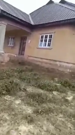 4bdrm Bungalow in Gotin Nigeria Ltd., Benin City for sale