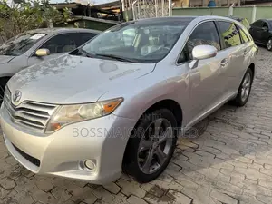 Toyota Venza XLE 2010 Silver