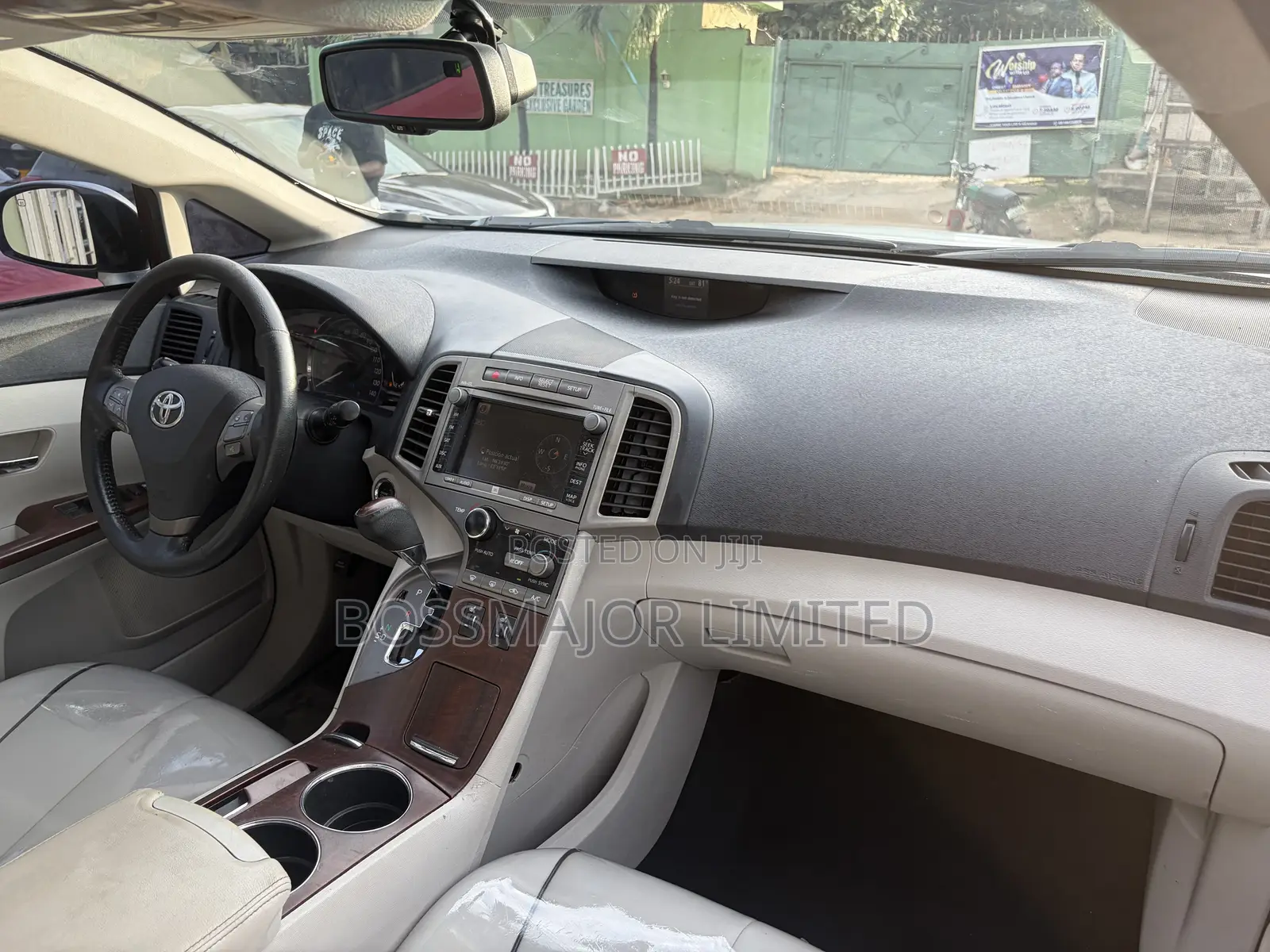 Toyota Venza XLE 2010 Silver