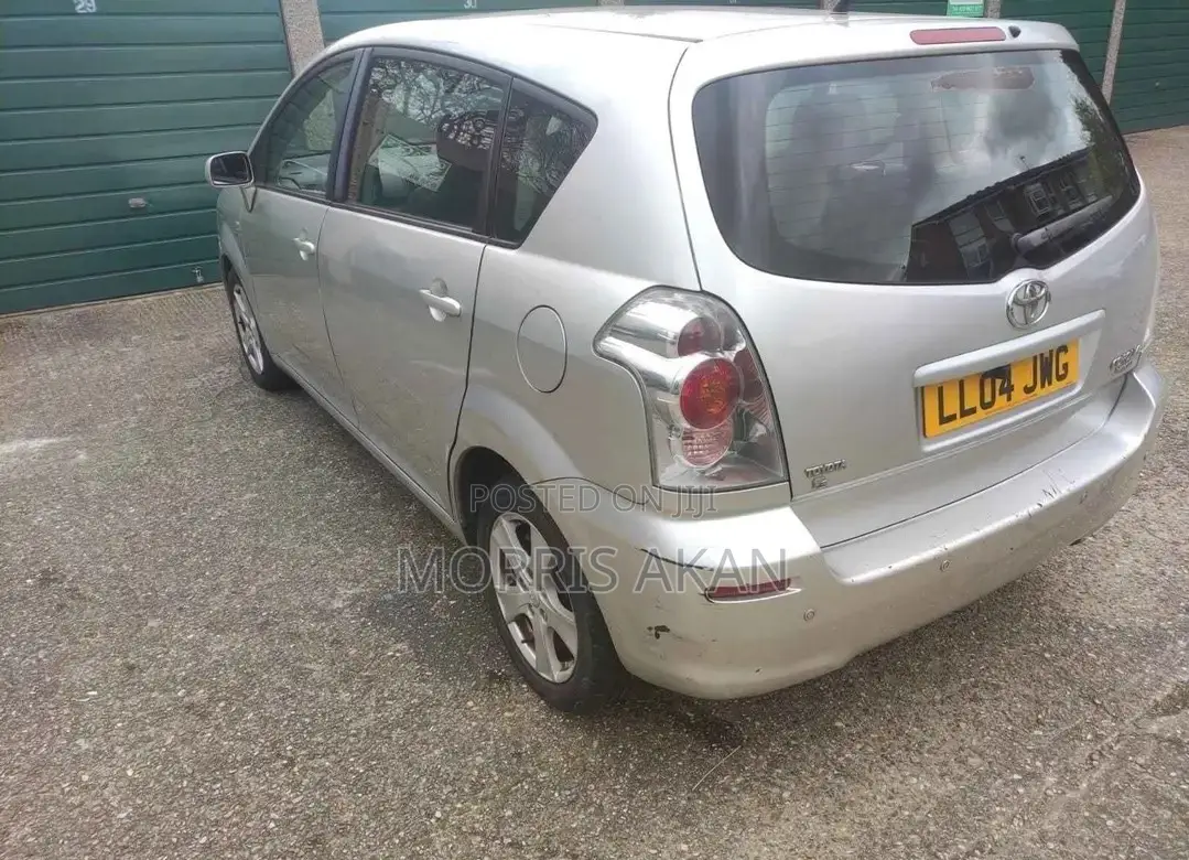 Toyota Corolla Verso 2004 Silver