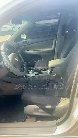 Toyota Camry 2004 Silver