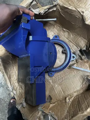 Heavy-Duty Bench Vise 12”