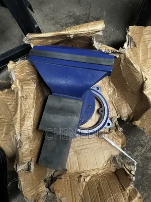 Heavy-Duty Bench Vise 12”