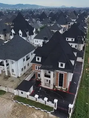8bdrm Duplex in Zim Homes And, Karsana for sale
