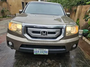 Honda Pilot 2011 Gold