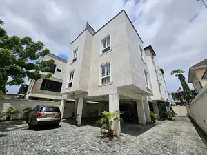 3bdrm Apartment in Lekki Phase 1 for rent