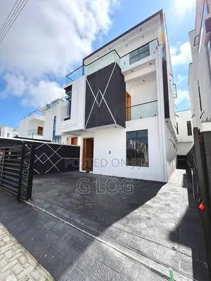 5bdrm Duplex in Chevron for sale
