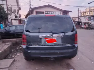 Honda Pilot LX 4dr SUV 4WD (3.5L 6cyl 5A) 2013 Gray