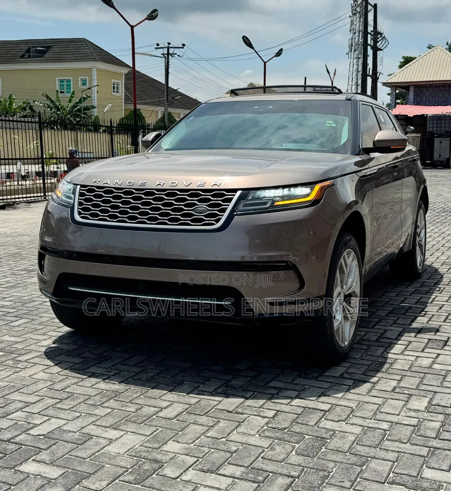 Land Rover Range Rover Velar 2018 Gold