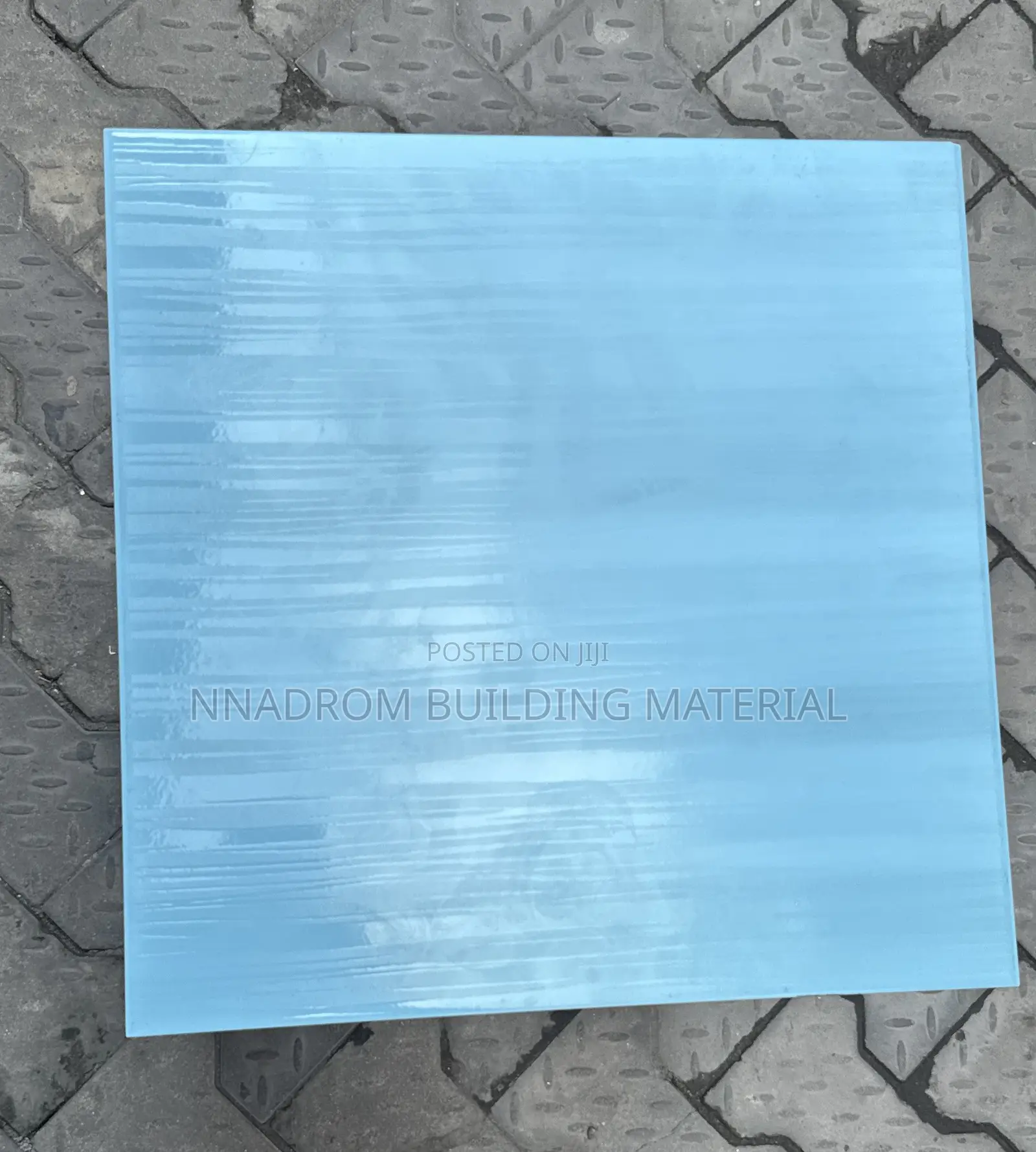33/33 Plain Light Blue Spanish Pool Tiles