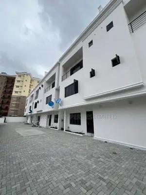 4bdrm Townhouse/Terrace in Parkview Estate for sale