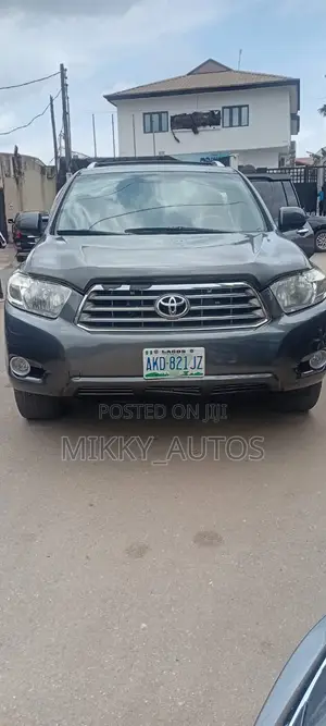 Toyota Highlander Limited 2011 Gray