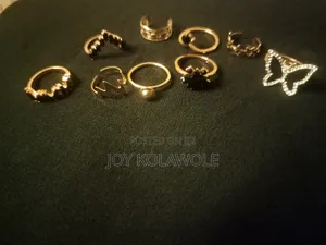 Trendy Knuckle Rings, Gold With Black Stone Color
