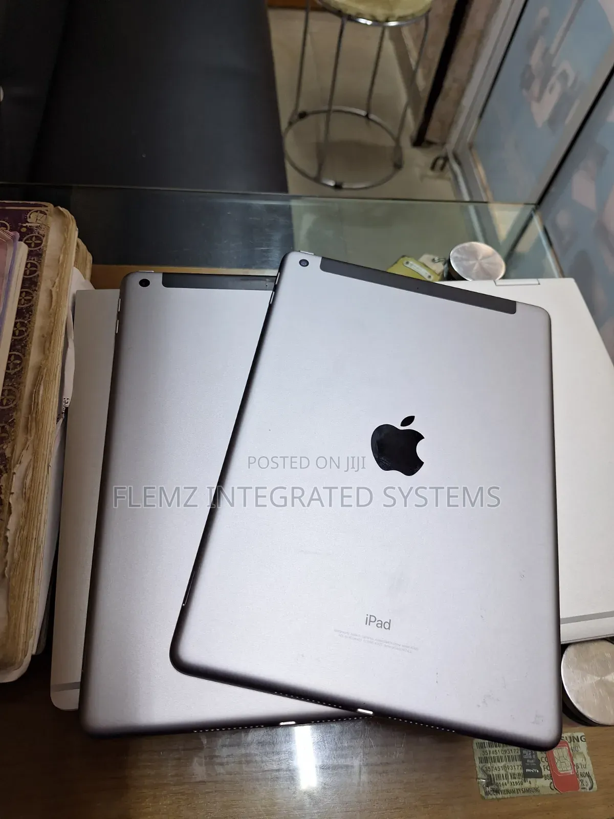 Apple iPad 9.7 128 GB Gray