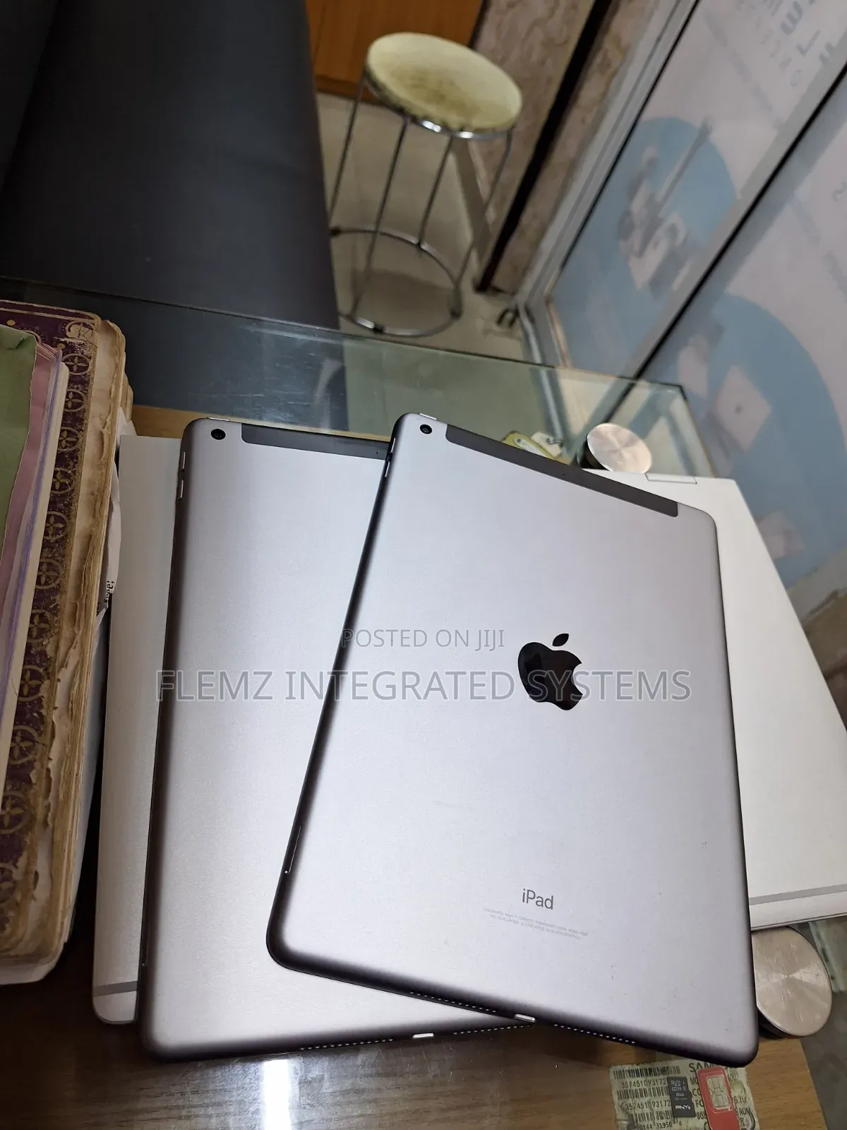Apple iPad 9.7 128 GB Gray