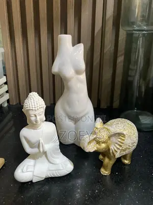 Coffee Table Decorative Piecies