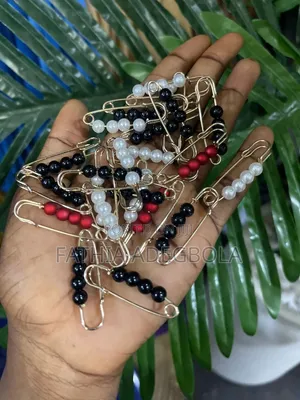 Hijab Design Pin