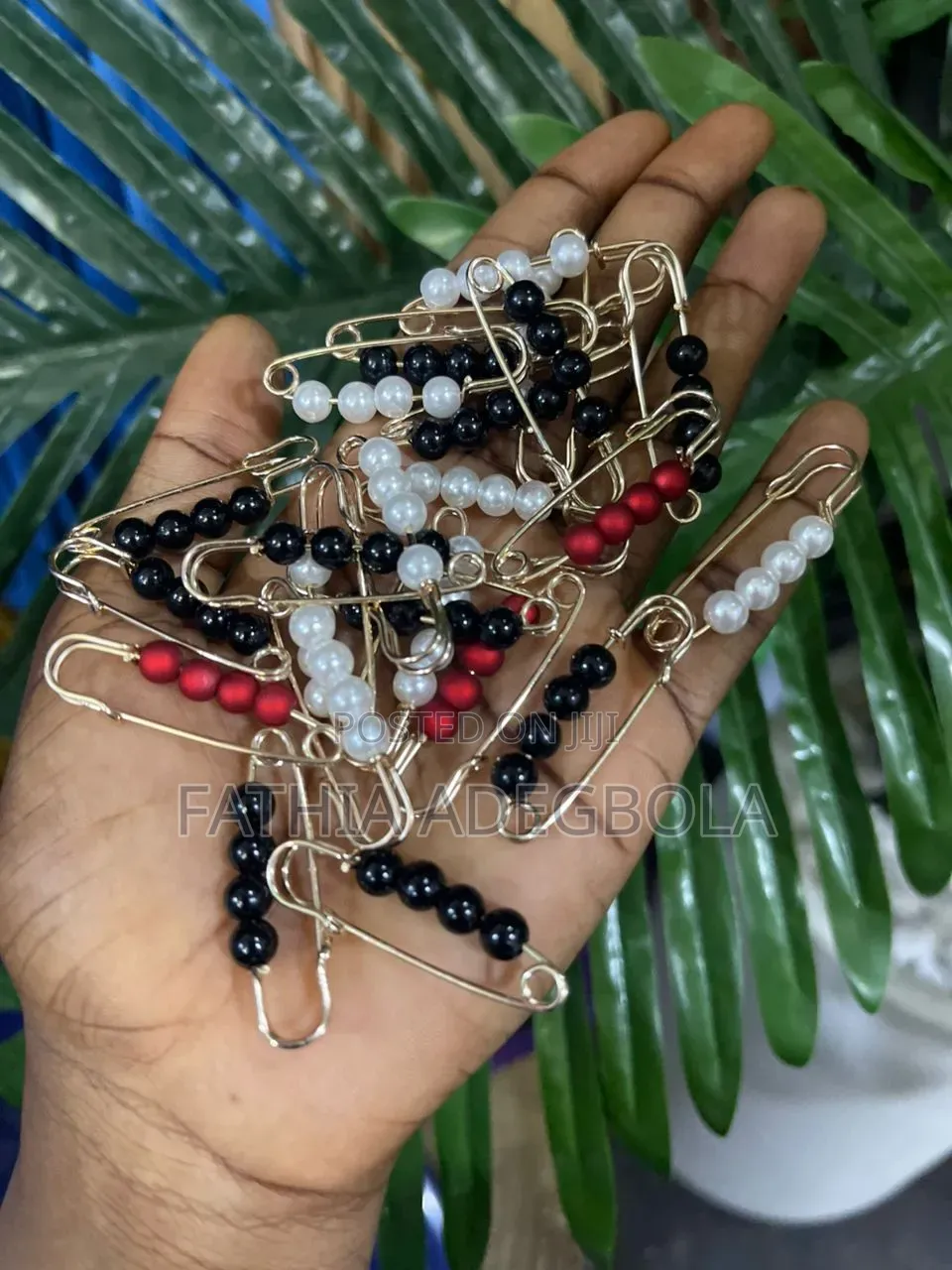 Hijab Design Pin