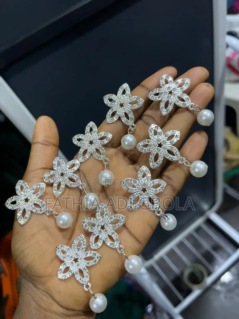 Hijab Design Pin