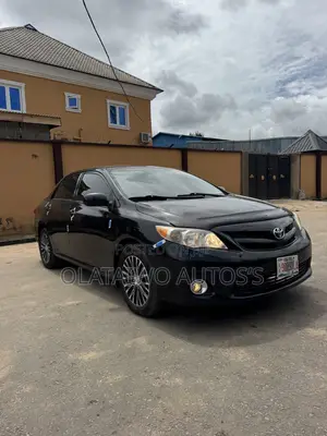 Toyota Corolla LE 4dr Sedan (1.8L 4cyl 4A) 2011 Black
