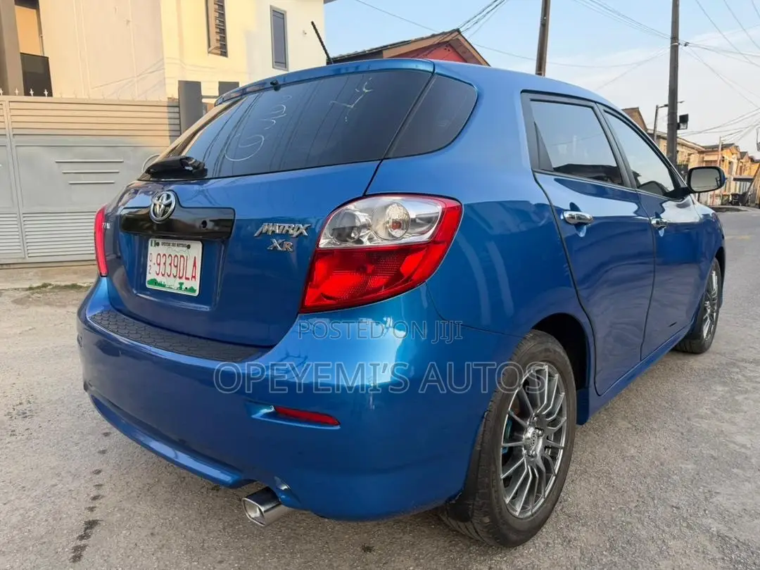 Toyota Matrix 2010 Blue