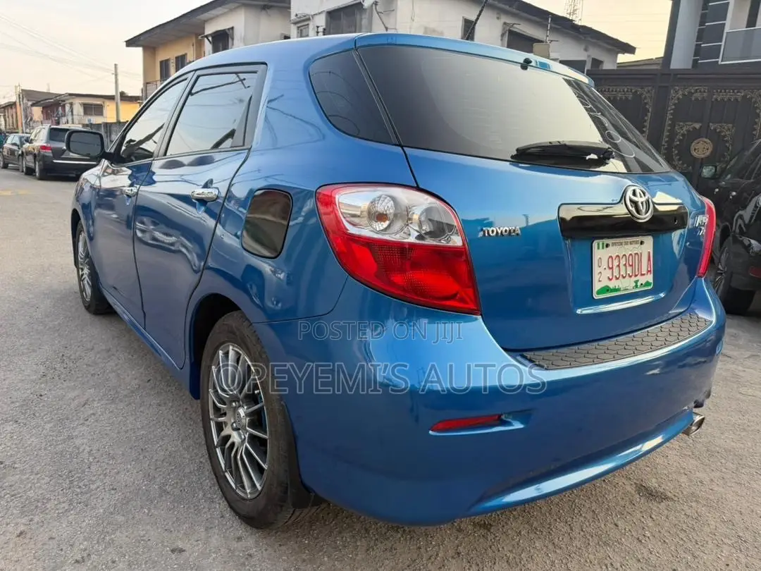 Toyota Matrix 2010 Blue