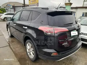 Toyota RAV4 Limited 4dr SUV AWD (2.5L 4cyl 6A) 2014 Black