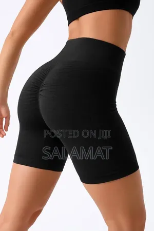 Short Tight