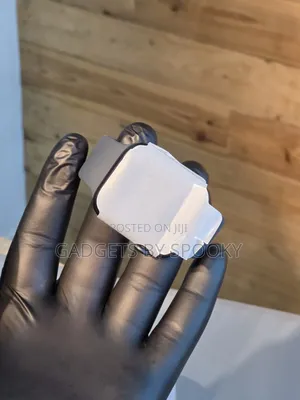 *_Non-Active Apple Watch SE 3rd Gen 44MM GPS (Watch Charger) 260k_*