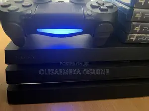 Sony PS4 Pro 1TB - Brand New Controller + 7 Games + Extras