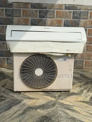 Neatly Used 1hp Samsung Air Conditioner With Accessories