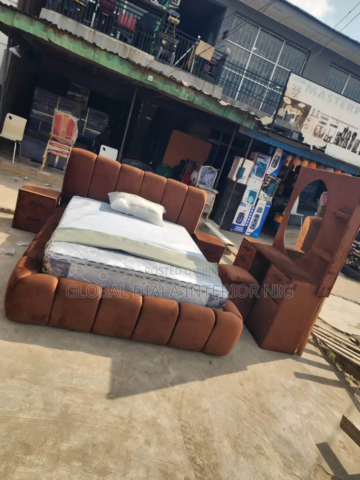 Quality 6by6 Padded Bedframe Set