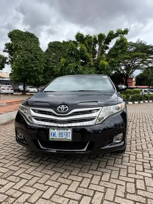 Toyota Venza LE 2011 Black