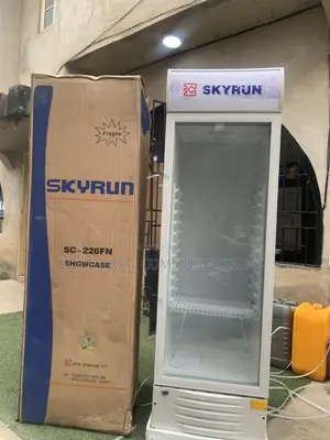 Skyrun SC-228FN 228L Refrigerated Showcase