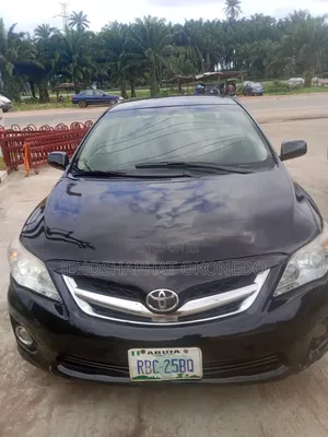 Toyota Corolla 2011 Black