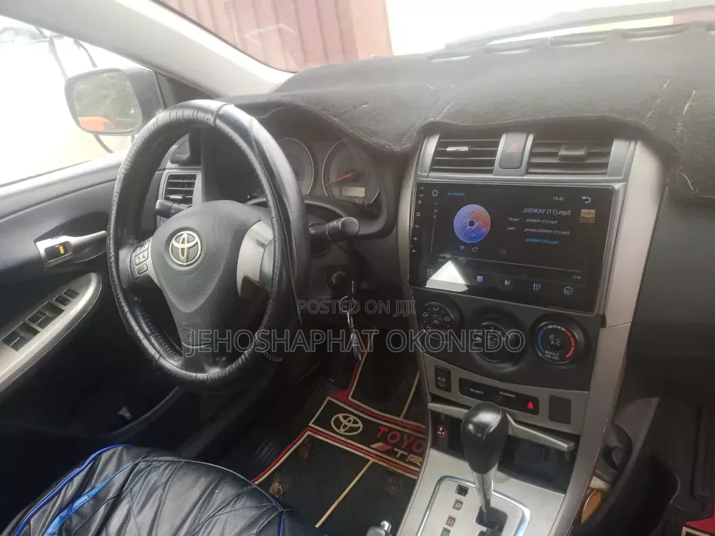 Toyota Corolla 2011 Black